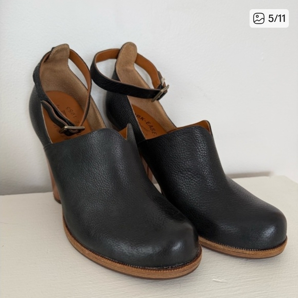 Women’s Tan Leather Slip-On Shoe
